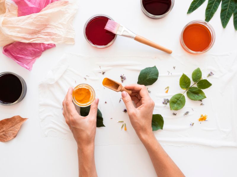 Naturfarben selbst herstellen: Lebe deine Kreativität mit pflanzlichen Pigmenten